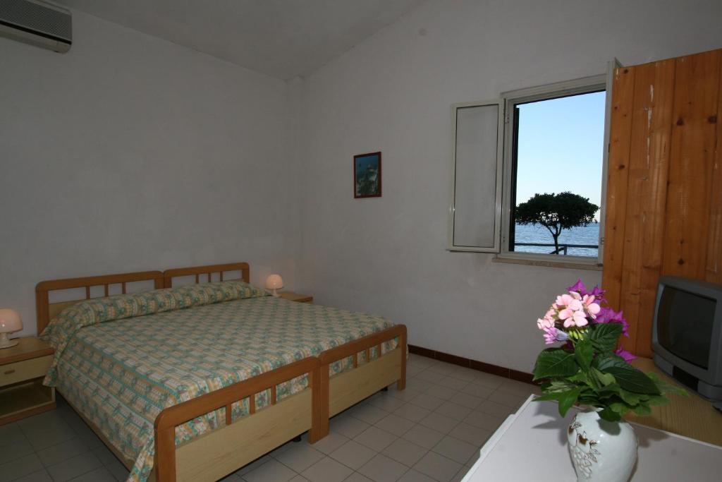 Hotel Club Poseidon Stalettì Quarto foto